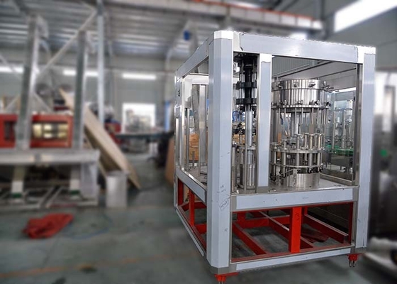 China Full Automatic Water Filling Machine , Water Bottling Equipment 18000BPH With SIEMENS Motor supplier